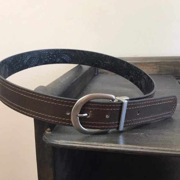 5/$25 Reversible belt - Picture 3 of 6